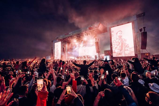 Courteeners editorial card