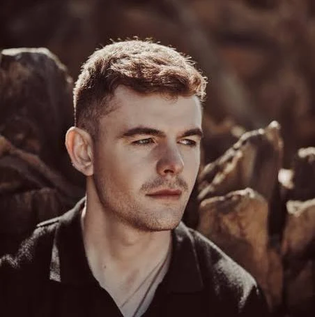 Darren Kiely artist page